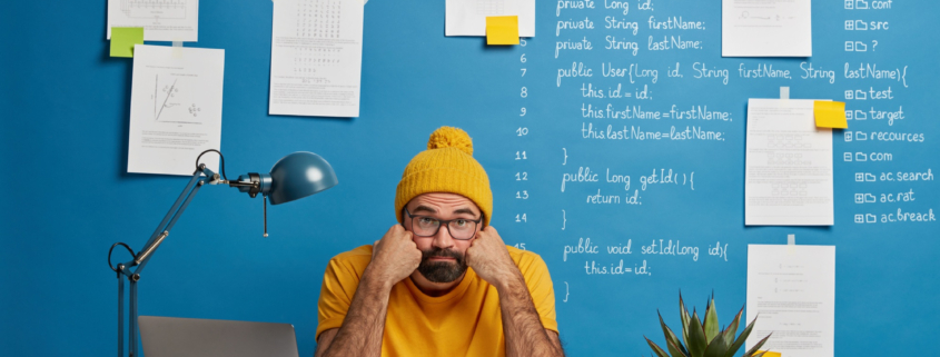 La procrastinación es uno de los mayores obstáculos que enfrentan los estudiantes universitarios durante el proceso de redacción de la tesis